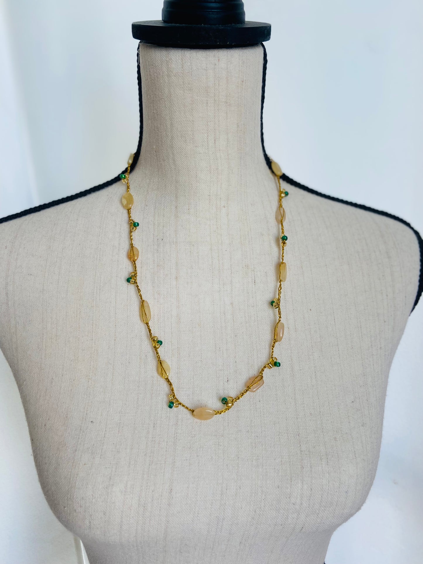 Collar Amarillo
